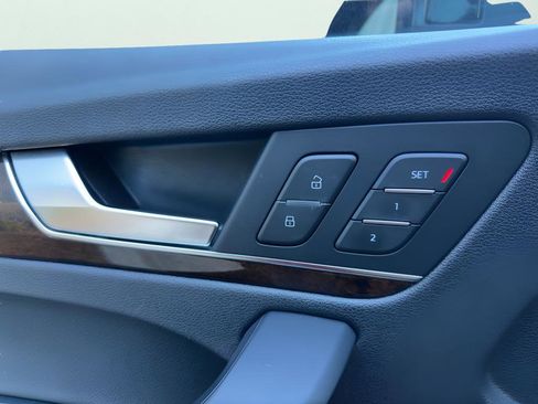 Used 2020 Audi Q5 2.0T Premium w/ Convenience Package image 12