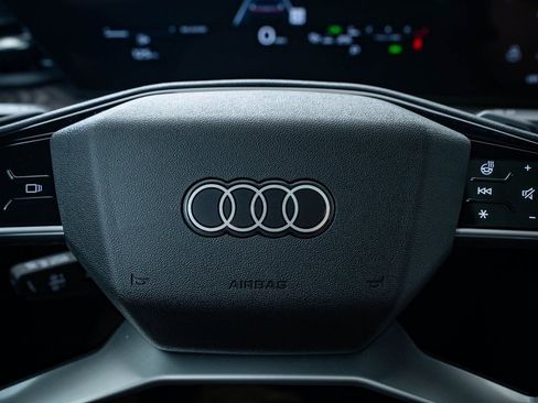 Used 2025 Audi Q5 Premium w/ Convenience Package AWD/4WD image 26