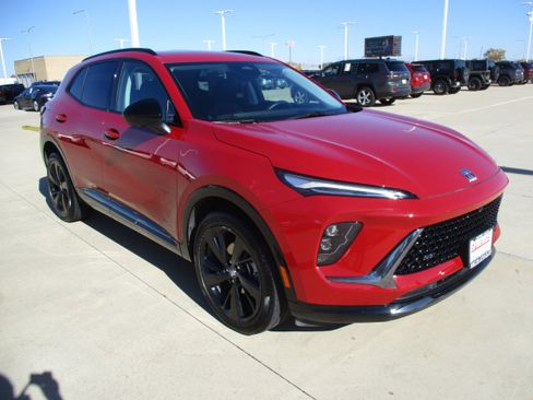 Used 2025 Buick Envision Sport Touring AWD/4WD image 8