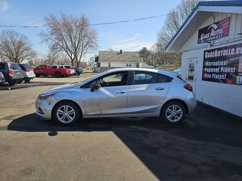 Used 2018 Chevrolet Cruze LT w/ Convenience Package image 6