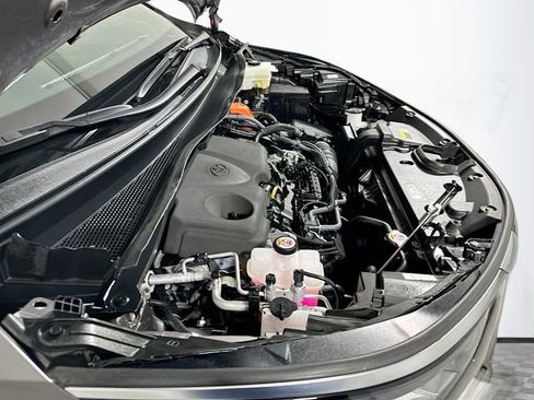 Used 2022 Toyota Sienna XSE image 28