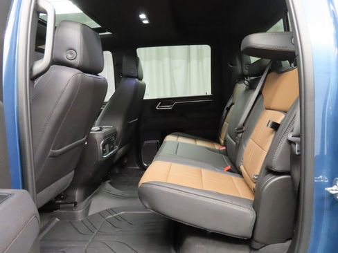 Used 2025 Chevrolet Silverado 3500 High Country w/ High Country Premium Package AWD/4WD image 10