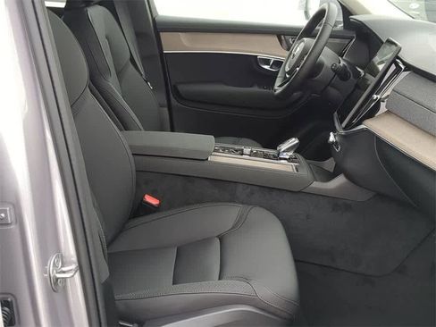 New 2026 Volvo XC90 B5 Plus w/ Protection Package Premier image 22