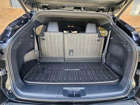 Used 2024 Toyota Highlander XSE FWD image 84