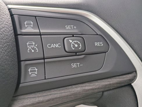 New 2024 Jeep Grand Cherokee Limited 4xe w/ Luxury Tech Group II image 15