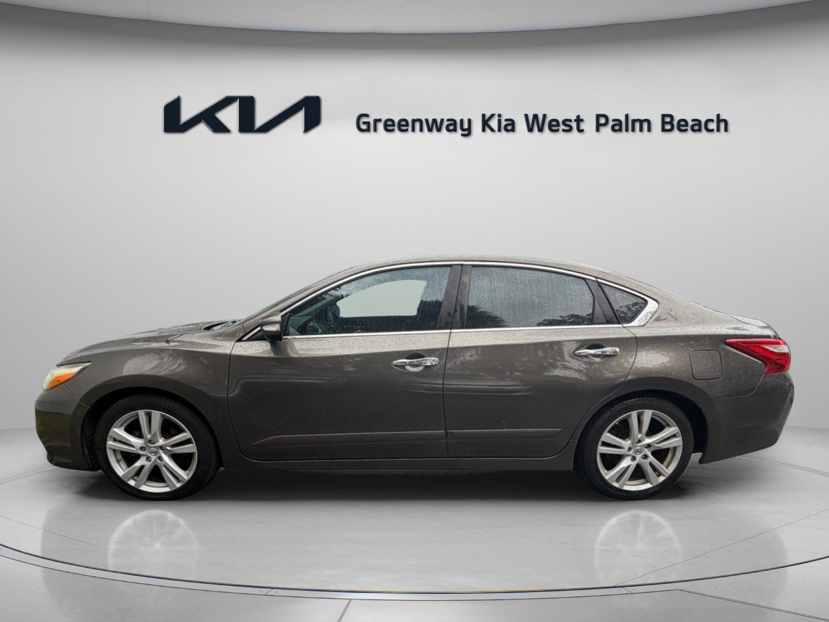 Used 2016 Nissan Altima 3.5 SL FWD image 4