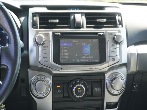Used 2018 Toyota 4Runner SR5 Premium AWD/4WD image 16