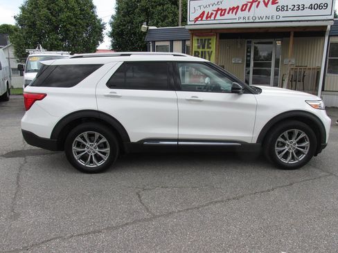 Used 2020 Ford Explorer Limited AWD/4WD image 3