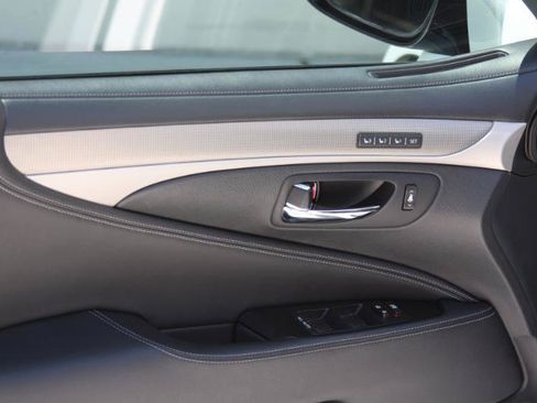 Used 2014 Lexus LS 460 AWD w/ F Sport Package image 27