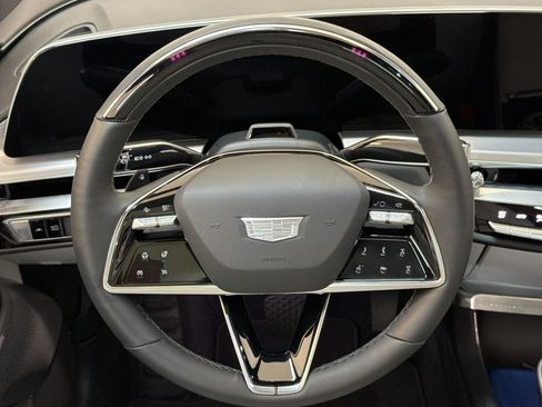 Certified 2024 Cadillac Lyriq Luxury RWD image 11