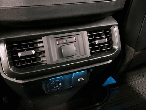 Used 2023 Ford F150 Lariat w/ Equipment Group 502A High image 33