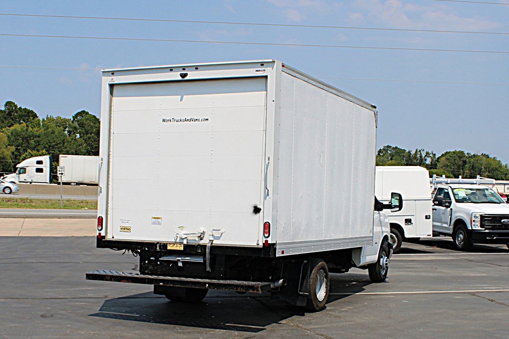 Used 2022 Chevrolet Express 3500 w/ Power Convenience Package RWD image 5