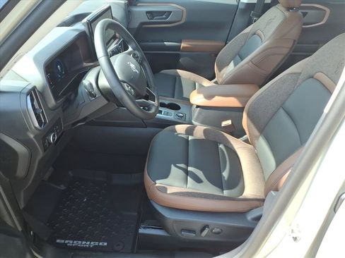 Certified 2025 Ford Bronco Sport Outer Banks AWD/4WD image 5