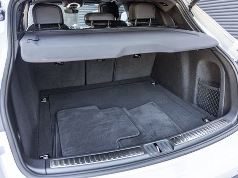 Certified 2023 Porsche Macan S AWD/4WD image 18