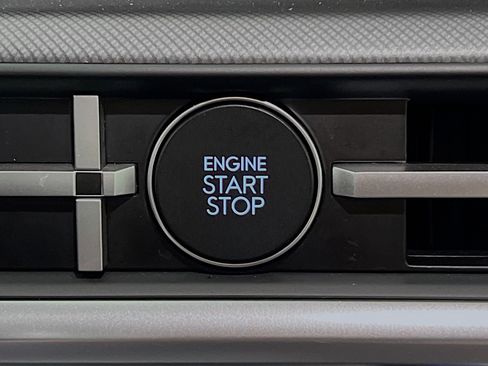 Used 2025 Hyundai Santa Fe XRT image 23