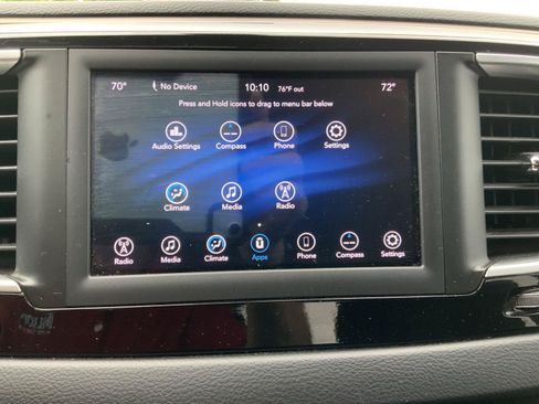 Used 2018 Chrysler Pacifica Touring Plus FWD image 43