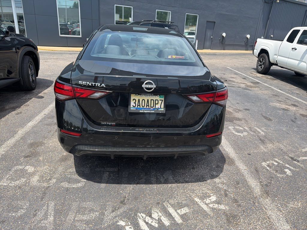 Used 2024 Nissan Sentra S FWD image 3