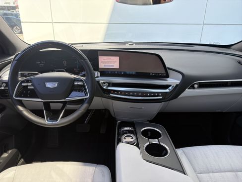 Certified 2024 Cadillac Lyriq Luxury RWD image 20