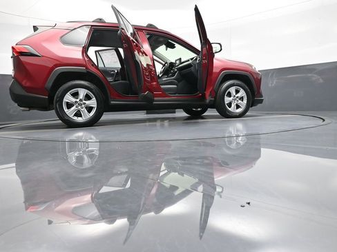 Certified 2019 Toyota RAV4 XLE w/ Convenience Package image 48