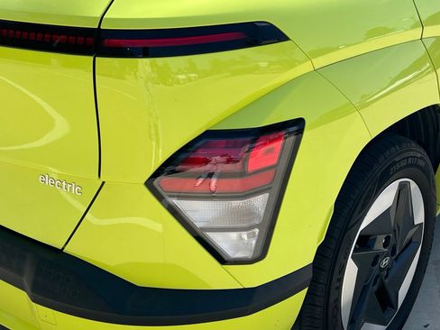 Certified 2024 Hyundai Kona SEL FWD image 12