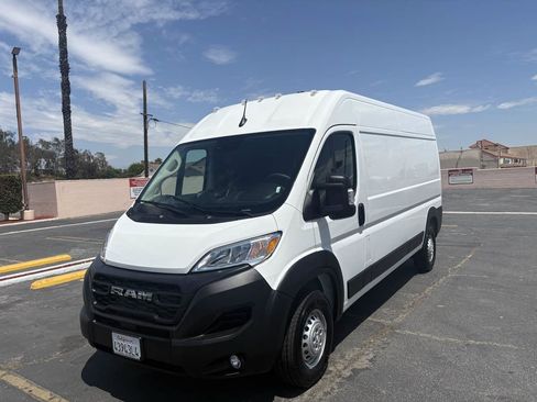Used 2026 RAM ProMaster 2500 w/ Convenience Group FWD image 6