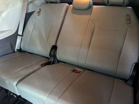 Certified 2024 Toyota Sienna XLE image 19