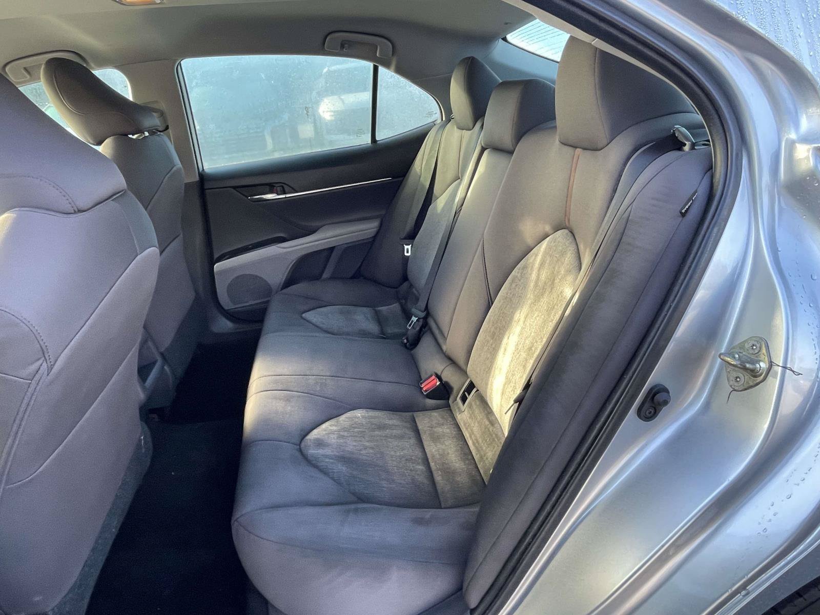 Used 2020 Toyota Camry LE FWD image 3