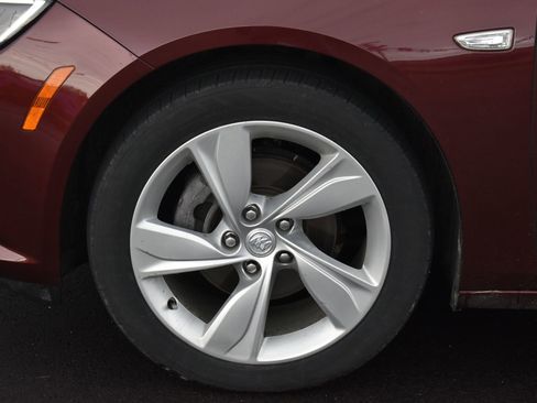 Used 2018 Buick Regal Preferred w/ Driver Confidence Package #1 image 10