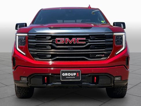 Used 2024 GMC Sierra 1500 AT4 w/ Technology Package AWD/4WD image 4