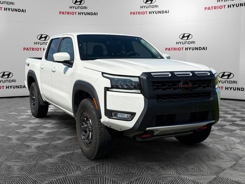 Used 2026 Nissan Frontier PRO-4X AWD/4WD image 1