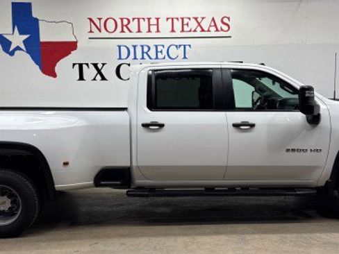 Used 2024 Chevrolet Silverado 3500 W/T image 4