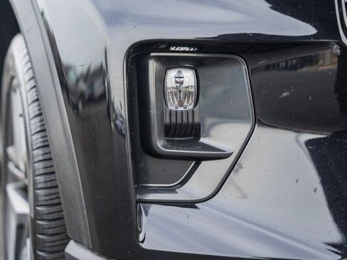 Used 2025 Ford Explorer ST-Line w/ ST-Line Street Pack image 15