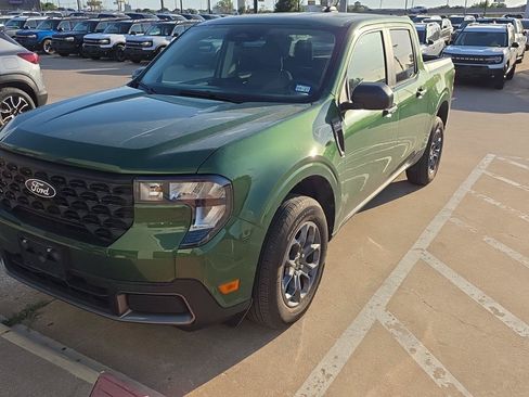 Used 2025 Ford Maverick XLT FWD image 4