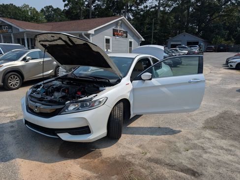 Used 2017 Honda Accord LX-S image 11
