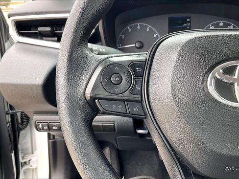 Used 2024 Toyota Corolla LE image 25