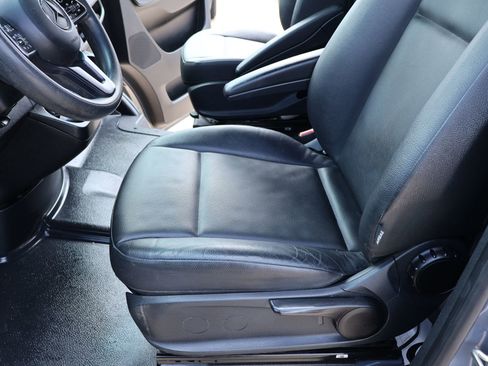 Used 2024 Mercedes-Benz Sprinter 2500 image 7