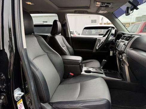 Used 2014 Toyota 4Runner SR5 Premium RWD image 29