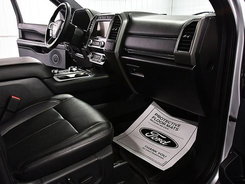 Used 2021 Ford Expedition XLT image 30