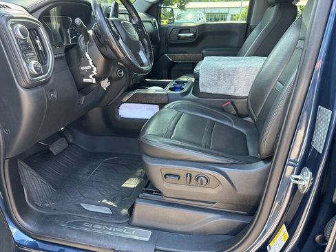 Used 2019 GMC Sierra 1500 Denali w/ Denali Ultimate Package AWD/4WD image 12