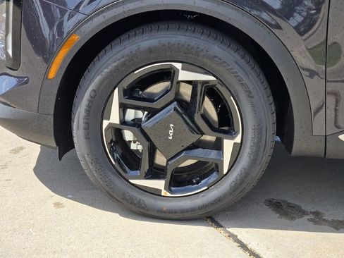 New 2026 Kia Sportage EX FWD image 8
