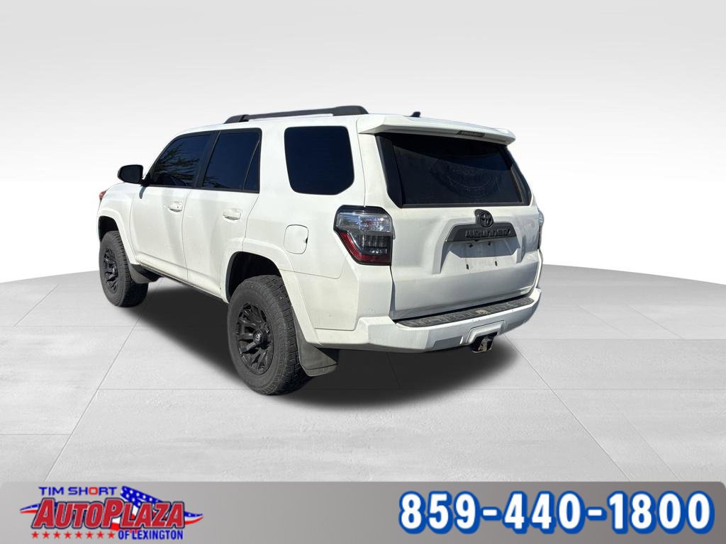 Used 2018 Toyota 4Runner SR5 AWD/4WD image 3