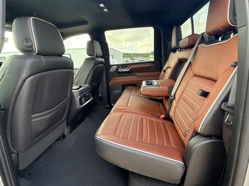 Used 2024 GMC Sierra 2500 Denali Ultimate AWD/4WD image 17