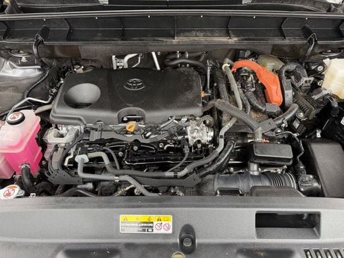 Used 2023 Toyota Highlander XLE image 33