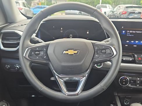 Used 2025 Chevrolet TrailBlazer LT w/ Convenience Package FWD image 15