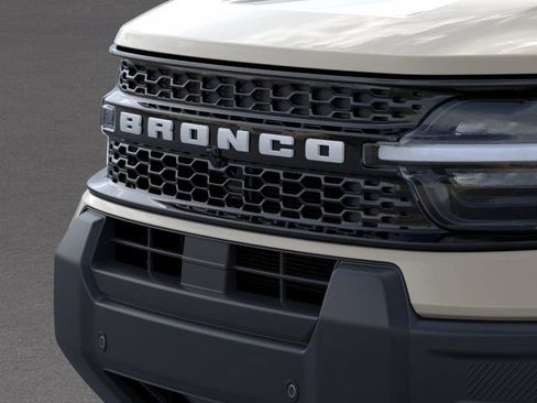 New 2025 Ford Bronco Sport Outer Banks w/ Outer Banks Tech Package+ AWD/4WD image 17