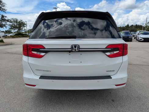 Used 2022 Honda Odyssey Touring image 5