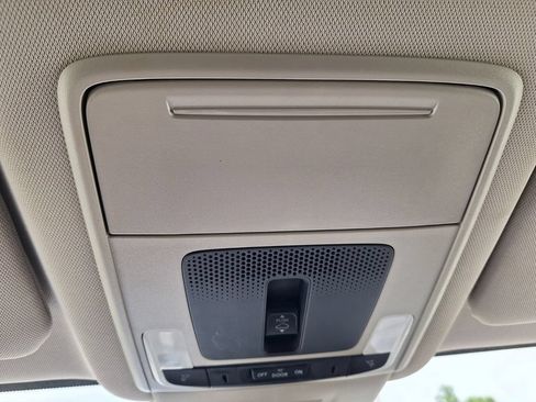 Used 2025 Honda CR-V EX-L image 19