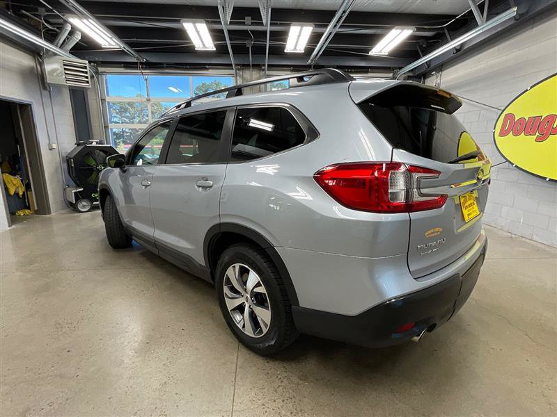 Used 2023 Subaru Ascent Premium AWD/4WD image 3