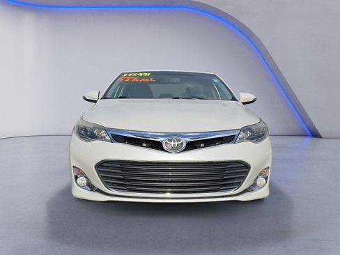 Used 2013 Toyota Avalon XLE Touring w/ Preferred Accessory Package FWD image 8