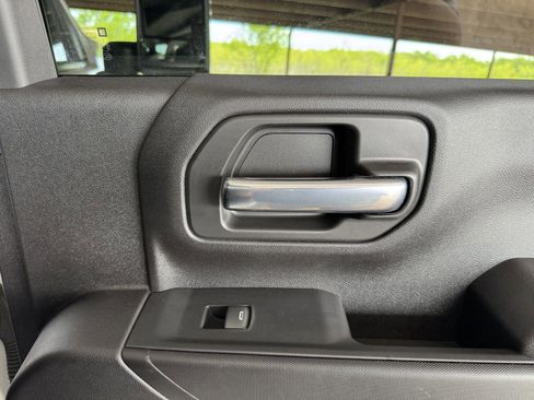 Used 2025 Chevrolet Silverado 2500 Custom w/ Custom Convenience Package image 32